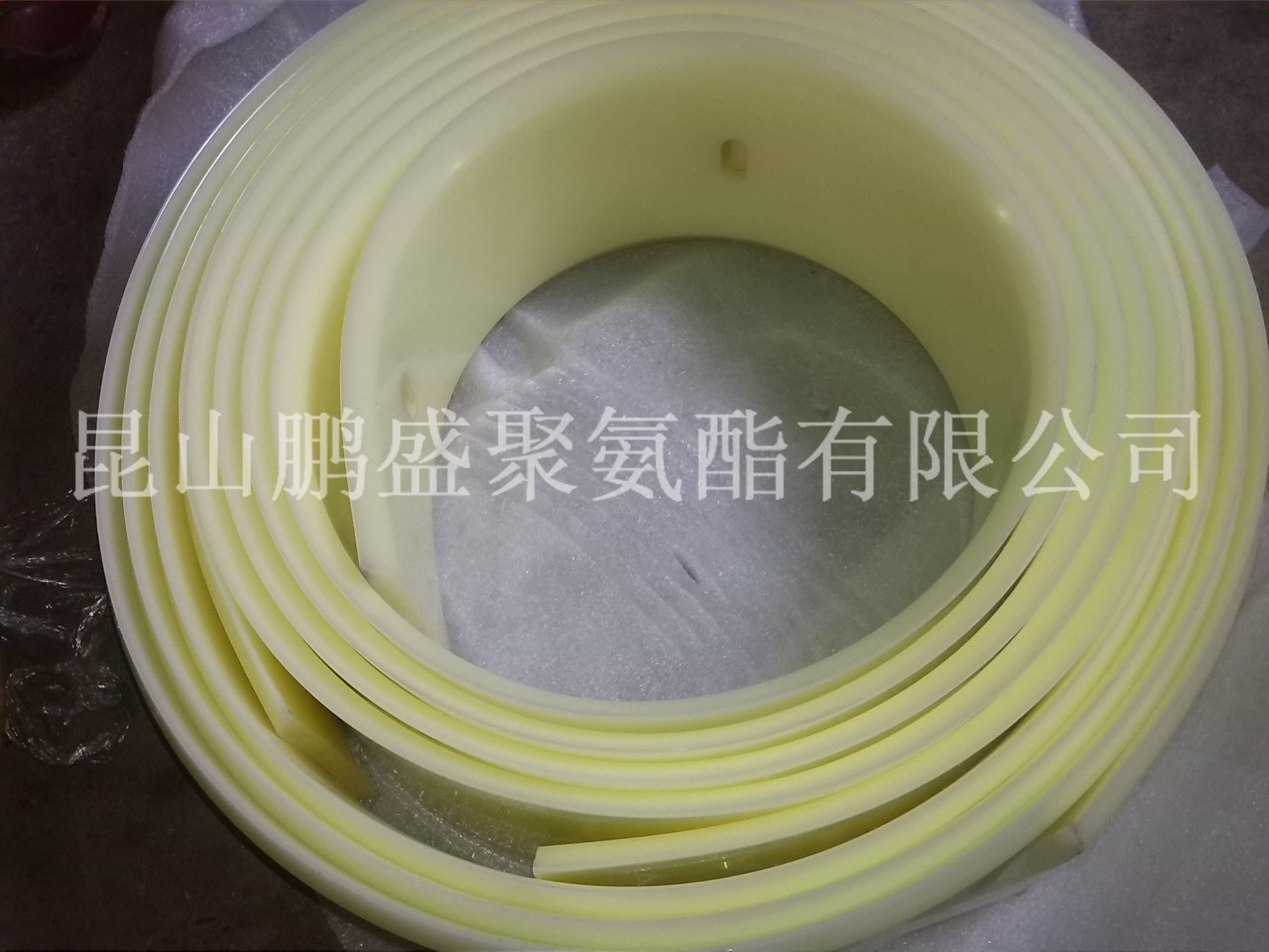 刮膠